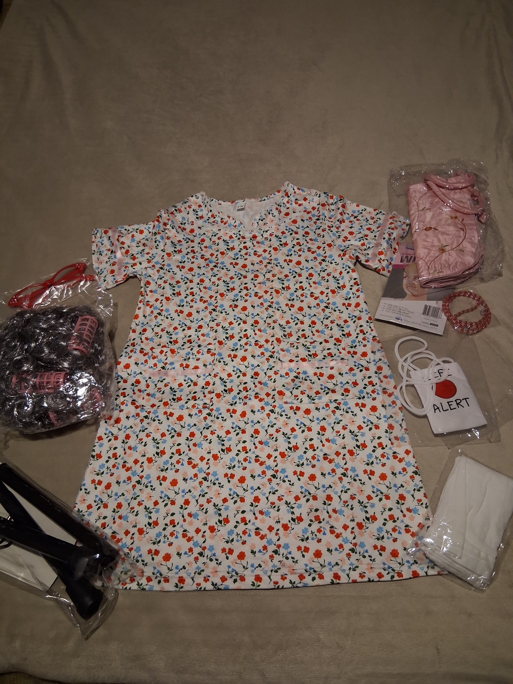 Source Unknown Grandma Costume-- All Accesories